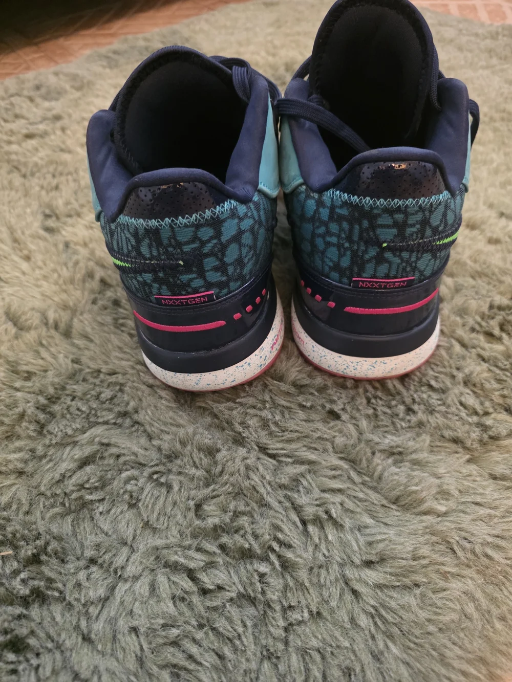 Men's Teal and Pink Low-Top Sneakers